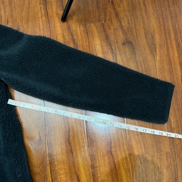 Nike Yoga Fleece Deep Pile Jacket Size Small - Picture 9 of 10